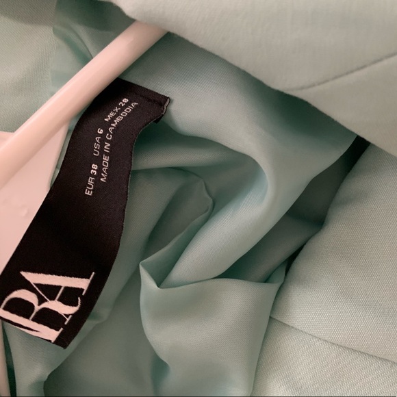 Mint colored Zara blazer and pant set - Picture 3 of 3